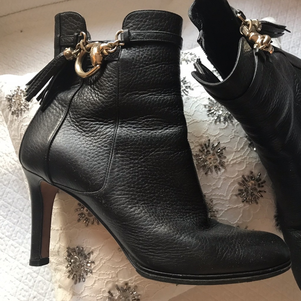GUCCI booties sz8